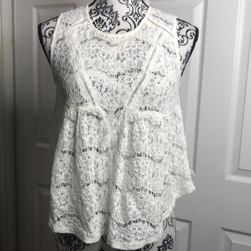 Sophie Rue‎ Blouse White Lace Eyelet Peep Hole Back S